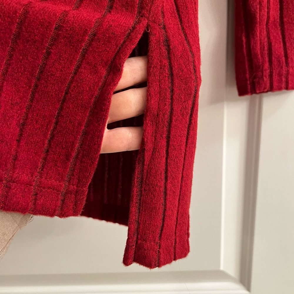 Red Ribbed Knit Sweater - Picture 5 of 7